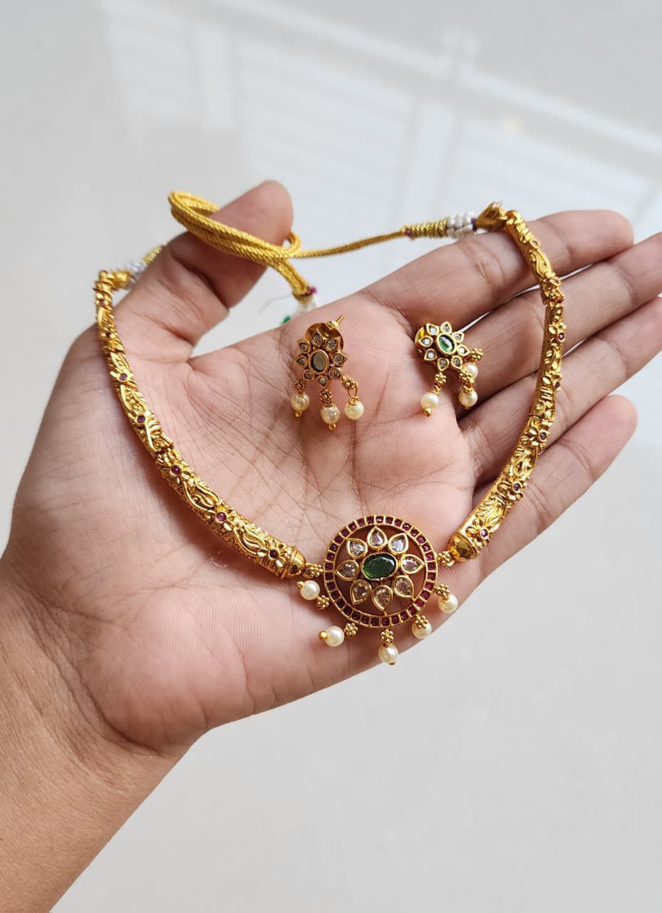 Boho Minimalist Gold Thread Choker Set with Emerald Accent | Jewels by Sadaf